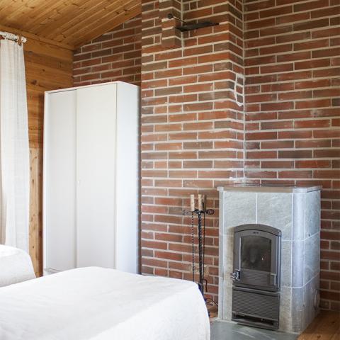 Pekkala summer cottage for rent Baltic Sea archipelago bedroom. 