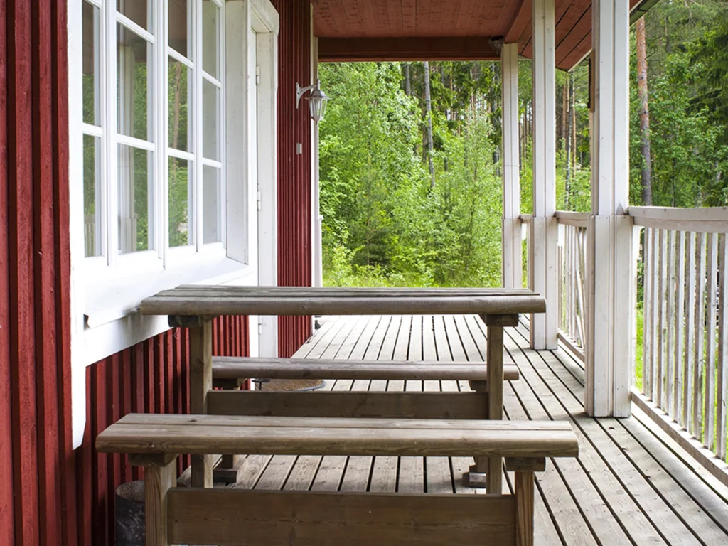 Keisarinna ist eine Villa im Ostsee-Archipel, die Terrasse