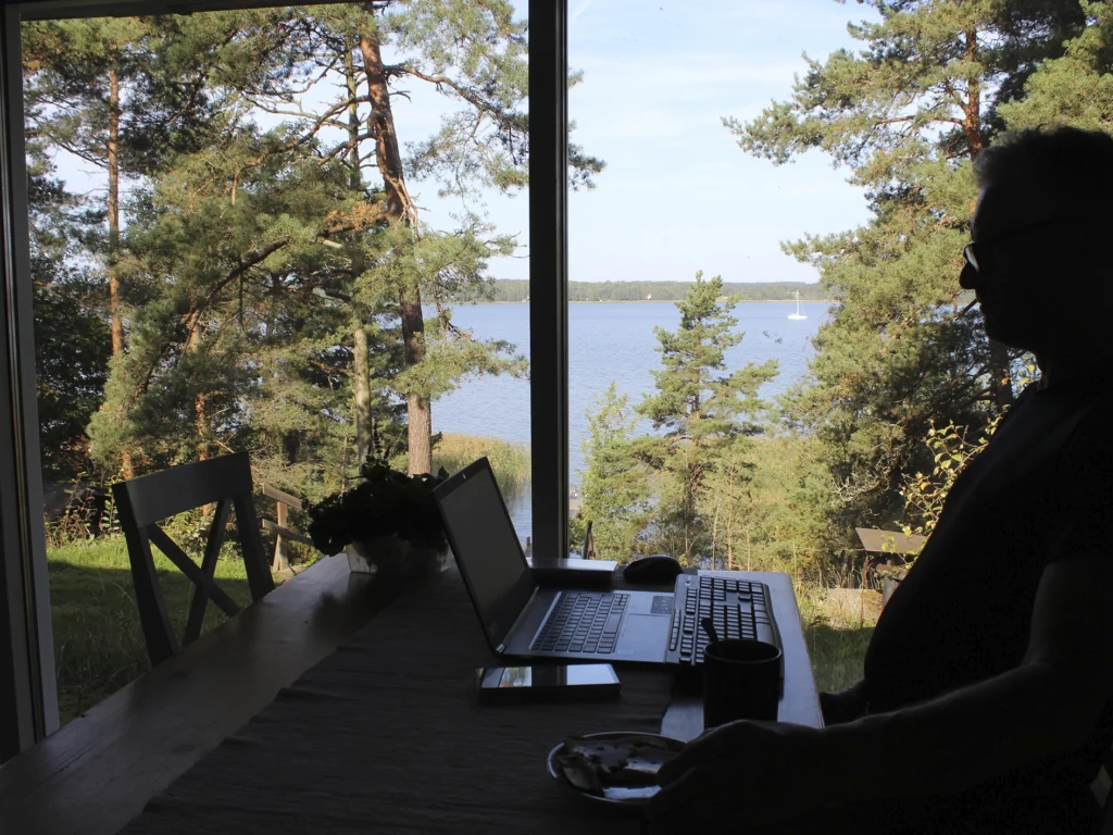 Pekkala sijaitsee eteläisessä Salossa vastapäätä Kemiönsaarta