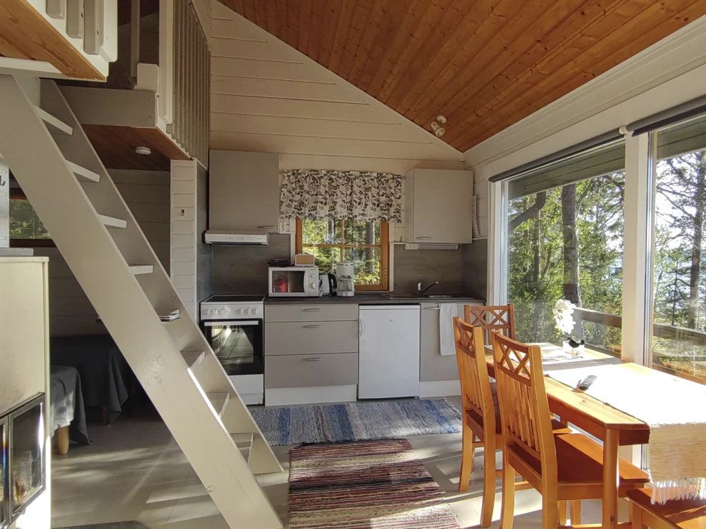 Vuokramökki Pikku-Keisarissa on pieni keittiö