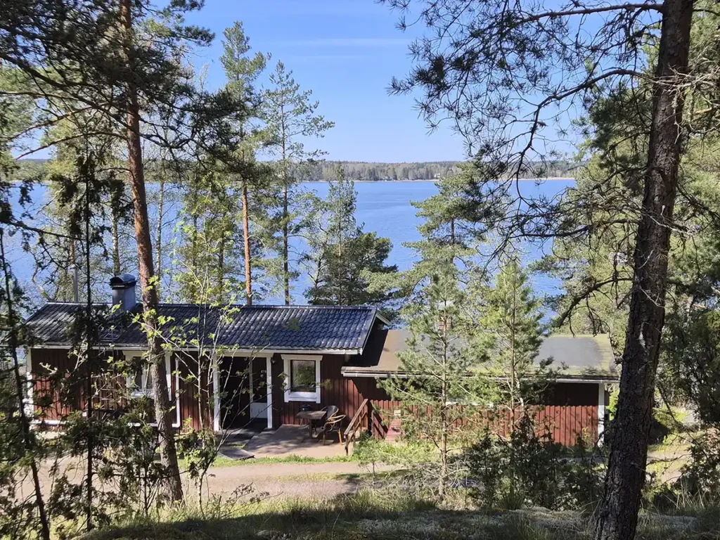 Pekkala mökki saaristossa